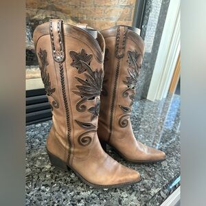 Carlos Santana Slinger boots